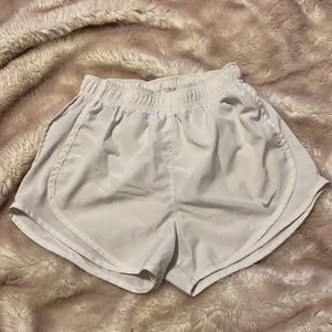 Nike women’s dry tempo shorts